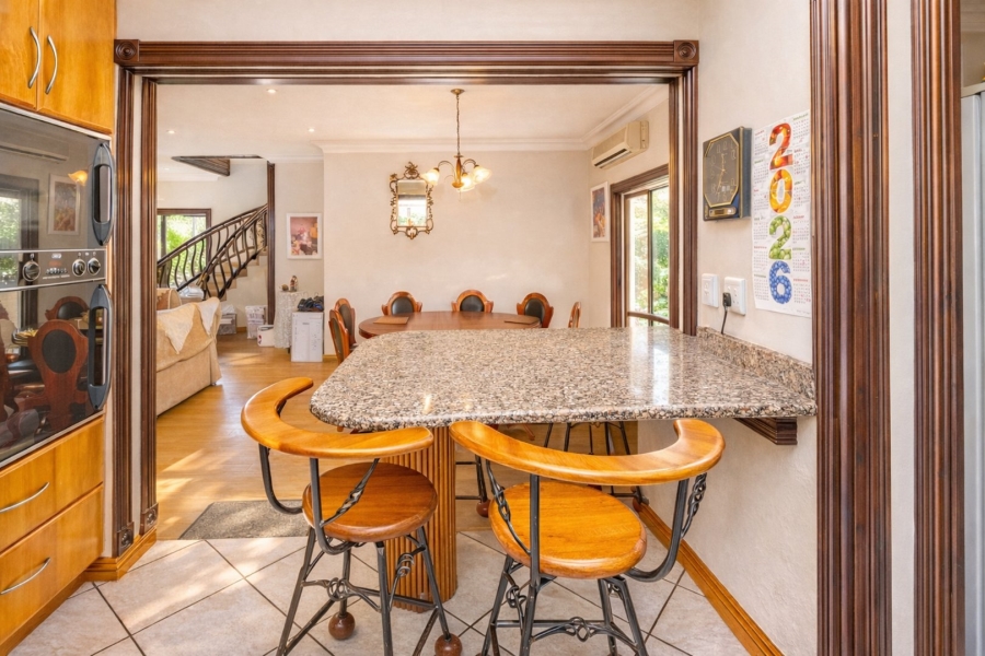 5 Bedroom Property for Sale in Caribbean Beach Club North West